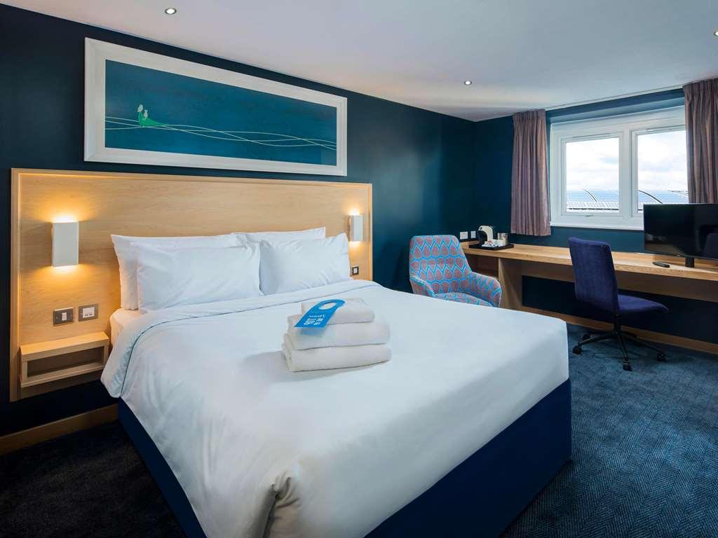 Travelodge Плаймаут Номер фото