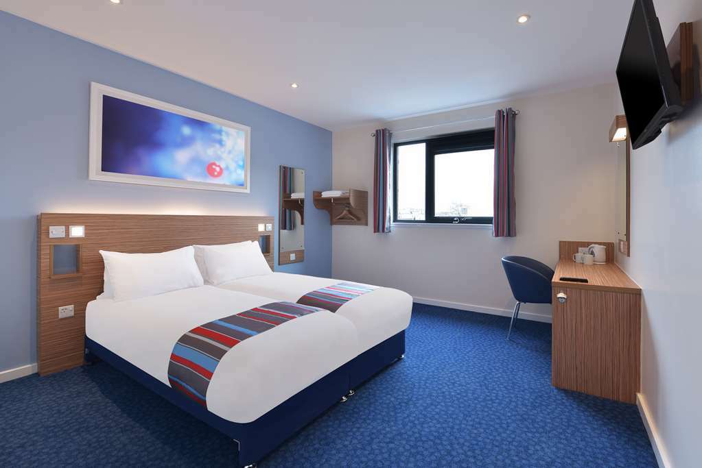 Travelodge Плаймаут Номер фото